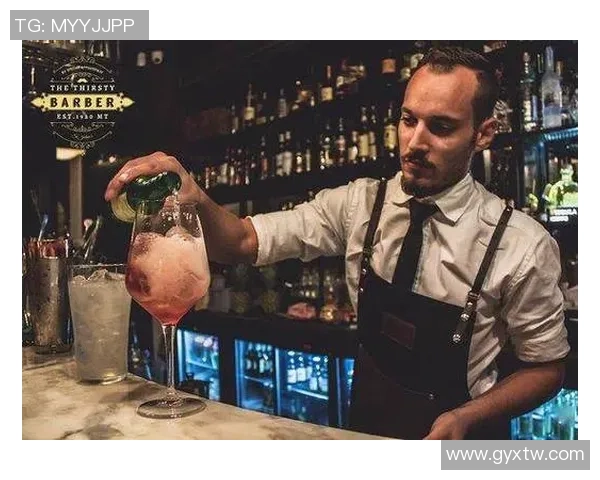 足球明星醉舞夜生活精彩瞬间尽在酒吧热舞视频中展现魅力与激情